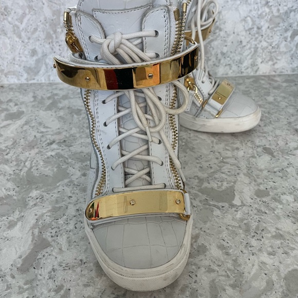 Authentic Giuseppe Zanotti white and gold High Top Sneakers Size 38.5 . - Picture 16 of 16